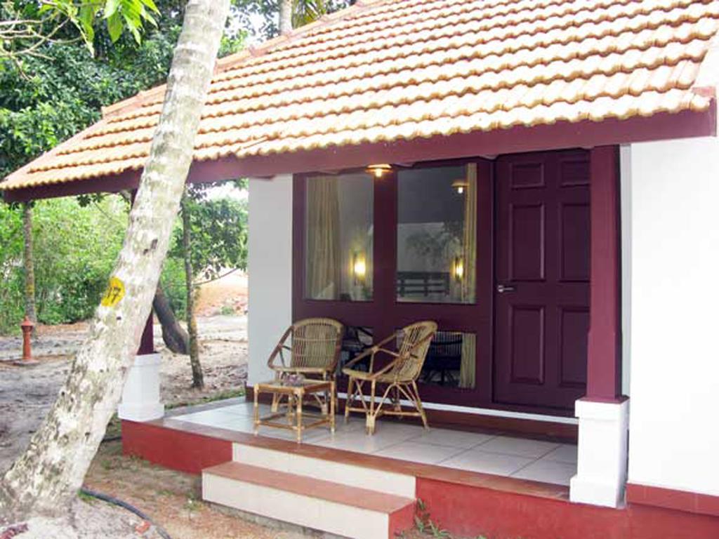 Abad Turtle Beach Mararikulam Exterior photo