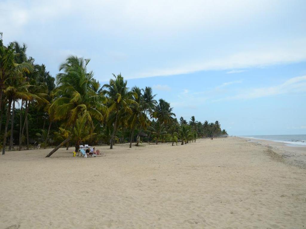 Abad Turtle Beach Mararikulam Exterior photo