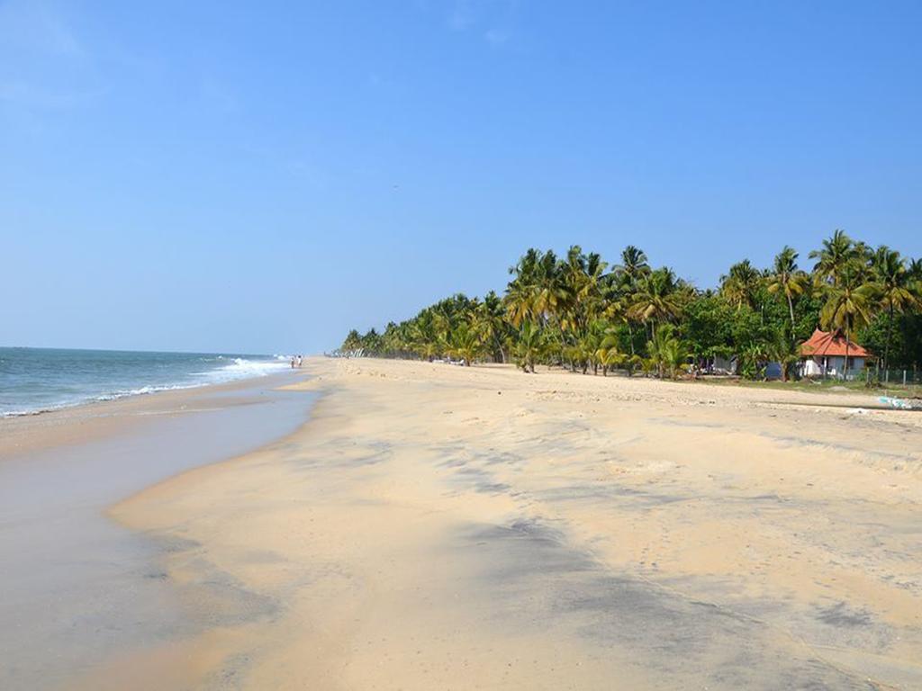 Abad Turtle Beach Mararikulam Exterior photo